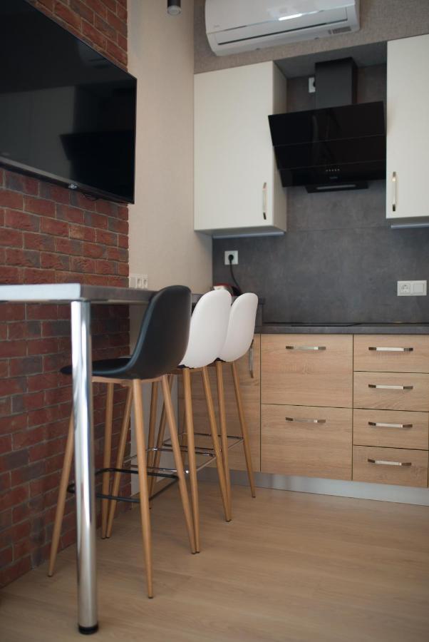 Modern Apartmetns In Town Center 폴타바 외부 사진